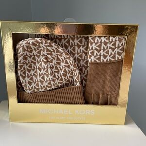 NWT MICHAEL KORS Tan & White MK Logo Hat, Scarf and Gloves Set